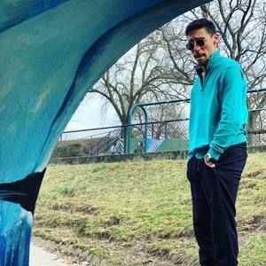 Meet your Posher, Emmanuel